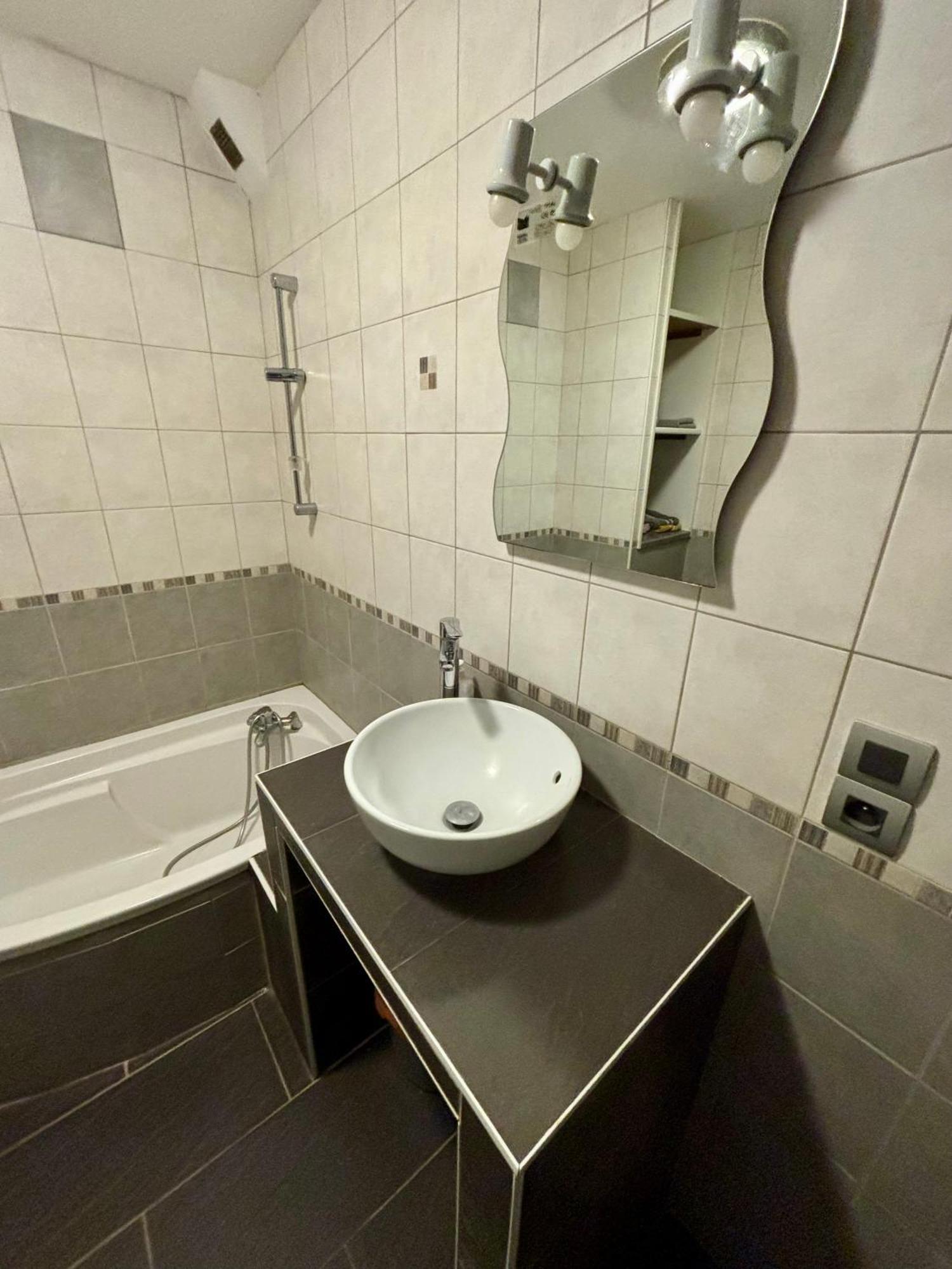 Studio - Baignoire - Pret De Vtt - Lave Linge Le Puy-en-Velay ภายนอก รูปภาพ